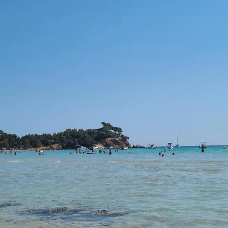 Vue De La Fossette 5mn A Pied Proche Du Centre * Le Lavandou