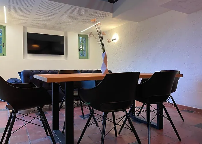 Vue De La Fossette 5mn A Pied Proche Du Centre Le Lavandou